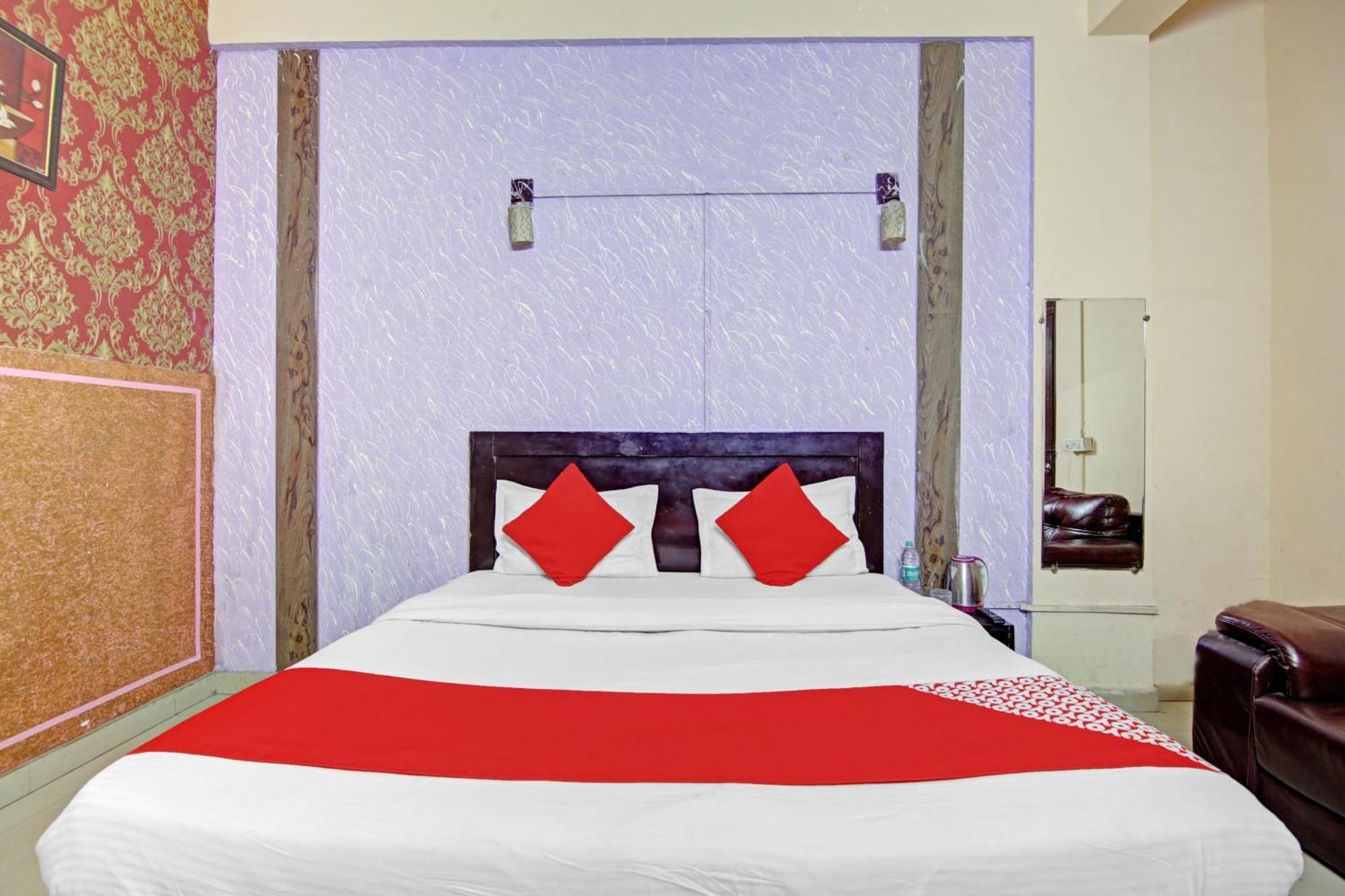 Hotel O Glorious Stayz Noida Exterior foto