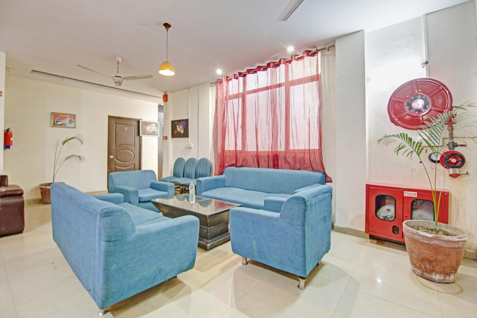 Hotel O Glorious Stayz Noida Exterior foto